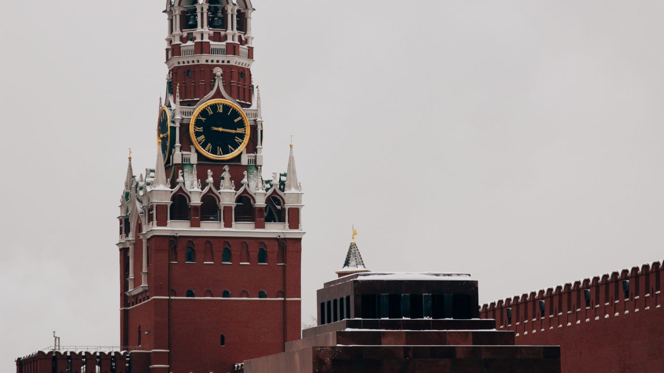 Весна и нет войны