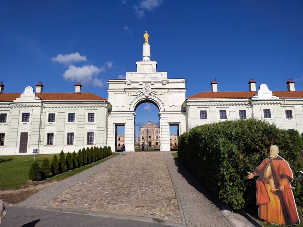Ружанский дворец