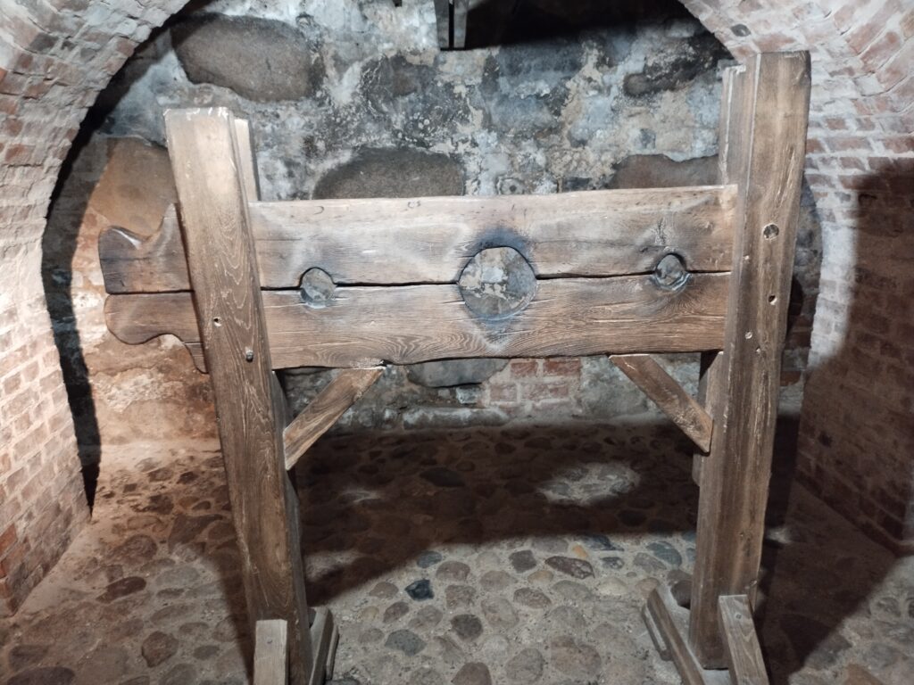 Мирский замок, пыточная.